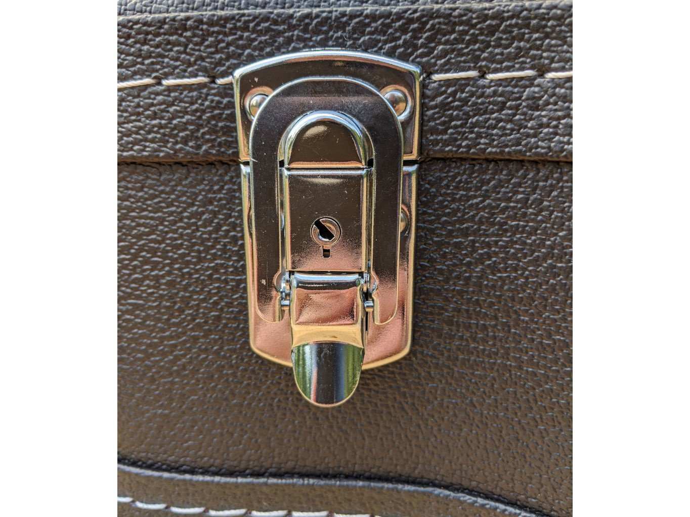 Discreet Concealment Guitar Rifle Case