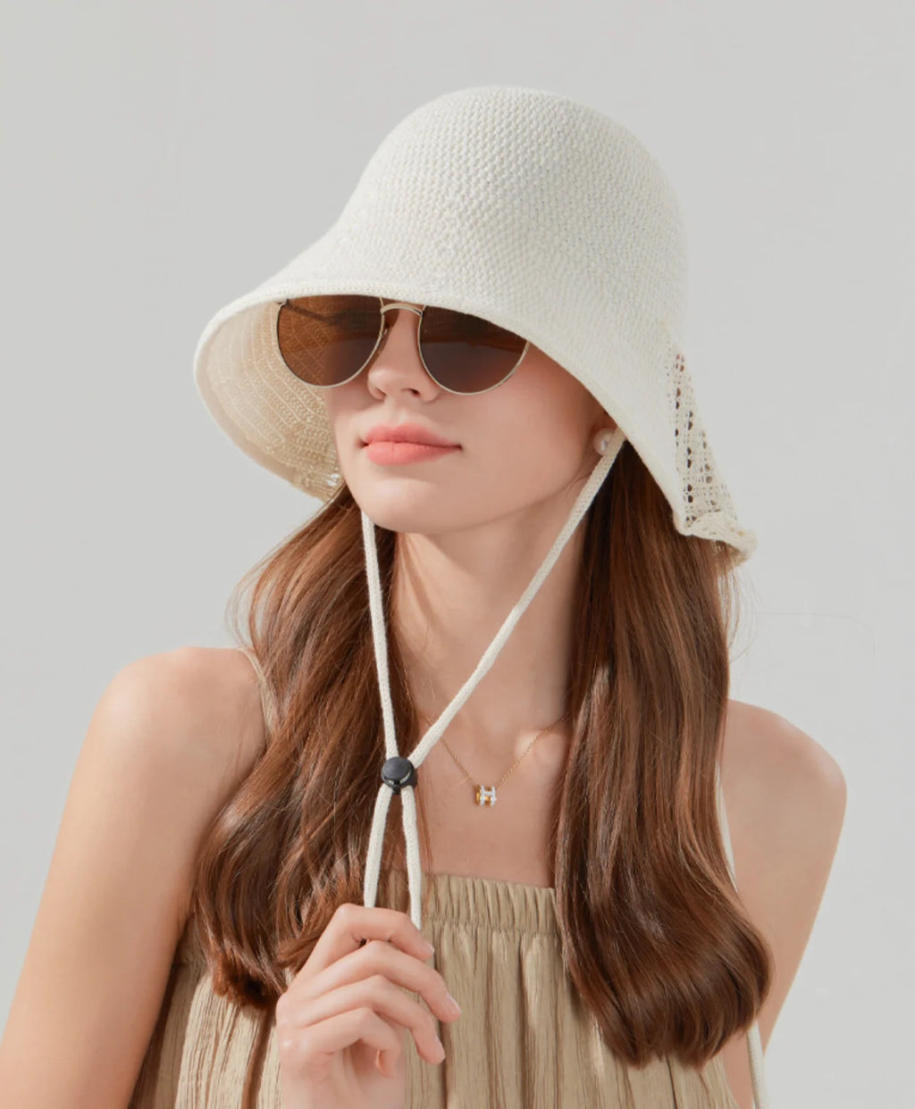 Hand-Woven Hollow-Out Fisherman's Hat with Button Design - Breathable and Comfortable - Sun Protection Hat for Daily Commuting and Beach Vacations - Holiday Gift
