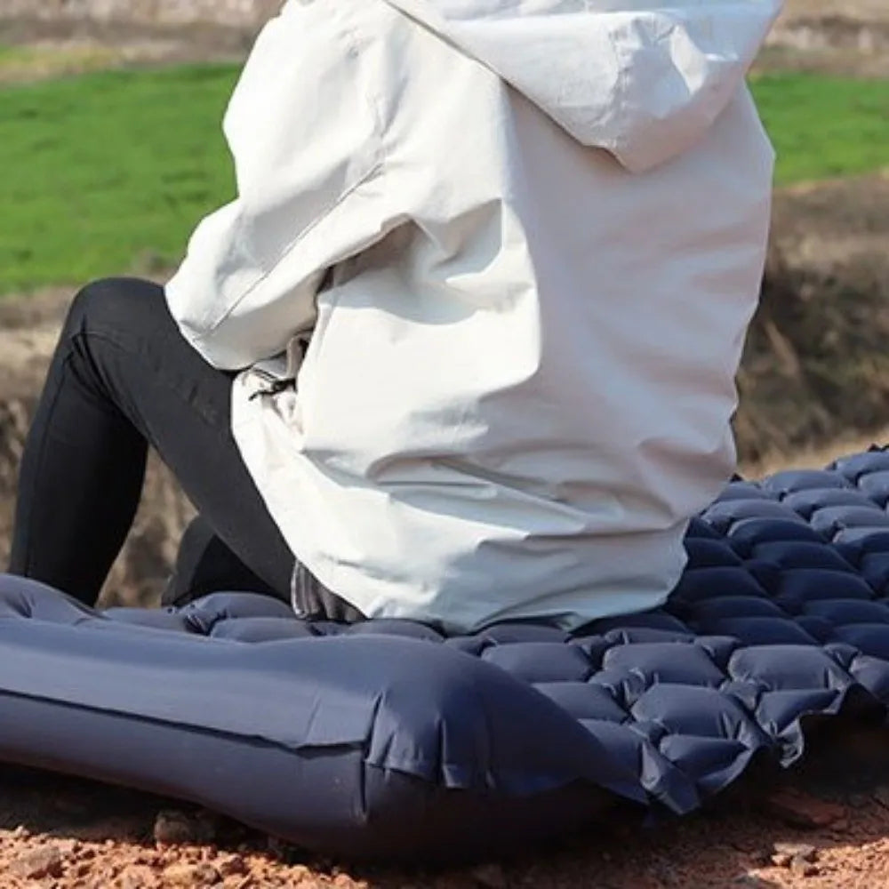 Built-in Pump Camping Air Mattress Tear-Resistant Thickened Pad Inflatable Mattress Foldable Portable Inflatable Sleeping Pad