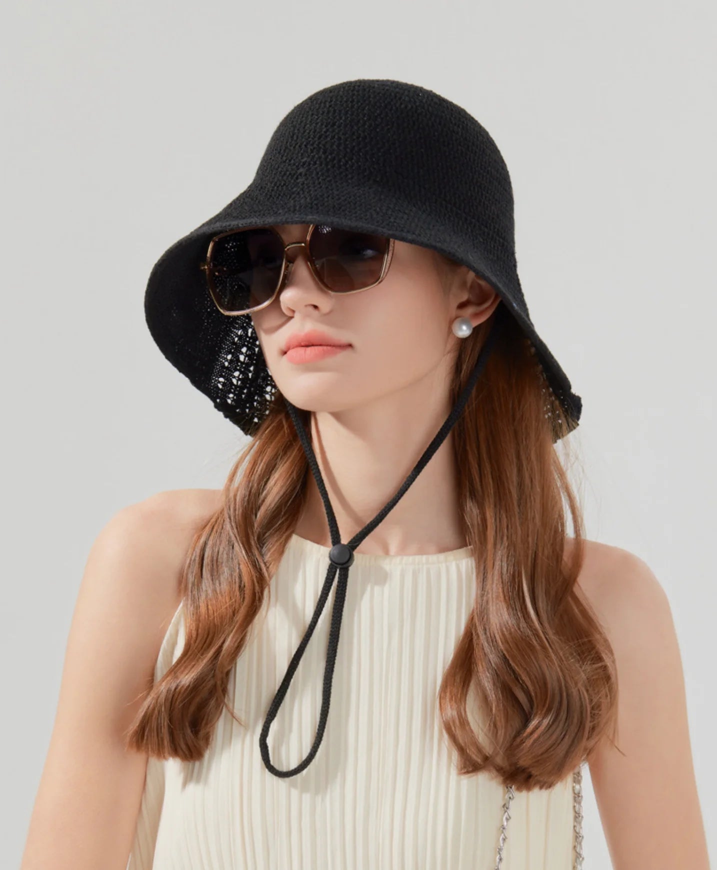 Hand-Woven Hollow-Out Fisherman's Hat with Button Design - Breathable and Comfortable - Sun Protection Hat for Daily Commuting and Beach Vacations - Holiday Gift